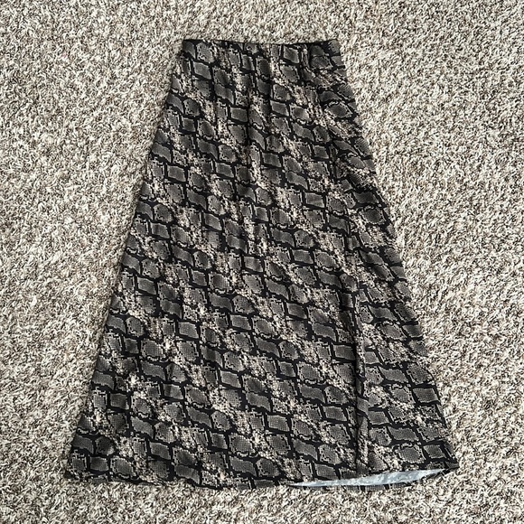 Urban Outfitters Dresses & Skirts - animal print skirt